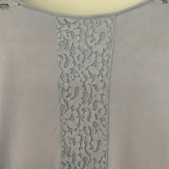 Chico’s Lorrine lace insert high-lowt-shirt - blue - size 2 (L). - Picture 6 of 11